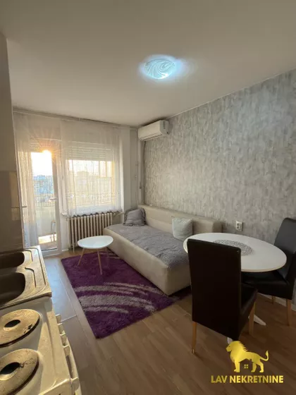 BULEVAR OSLOBOĐENJA | 4zida.rs