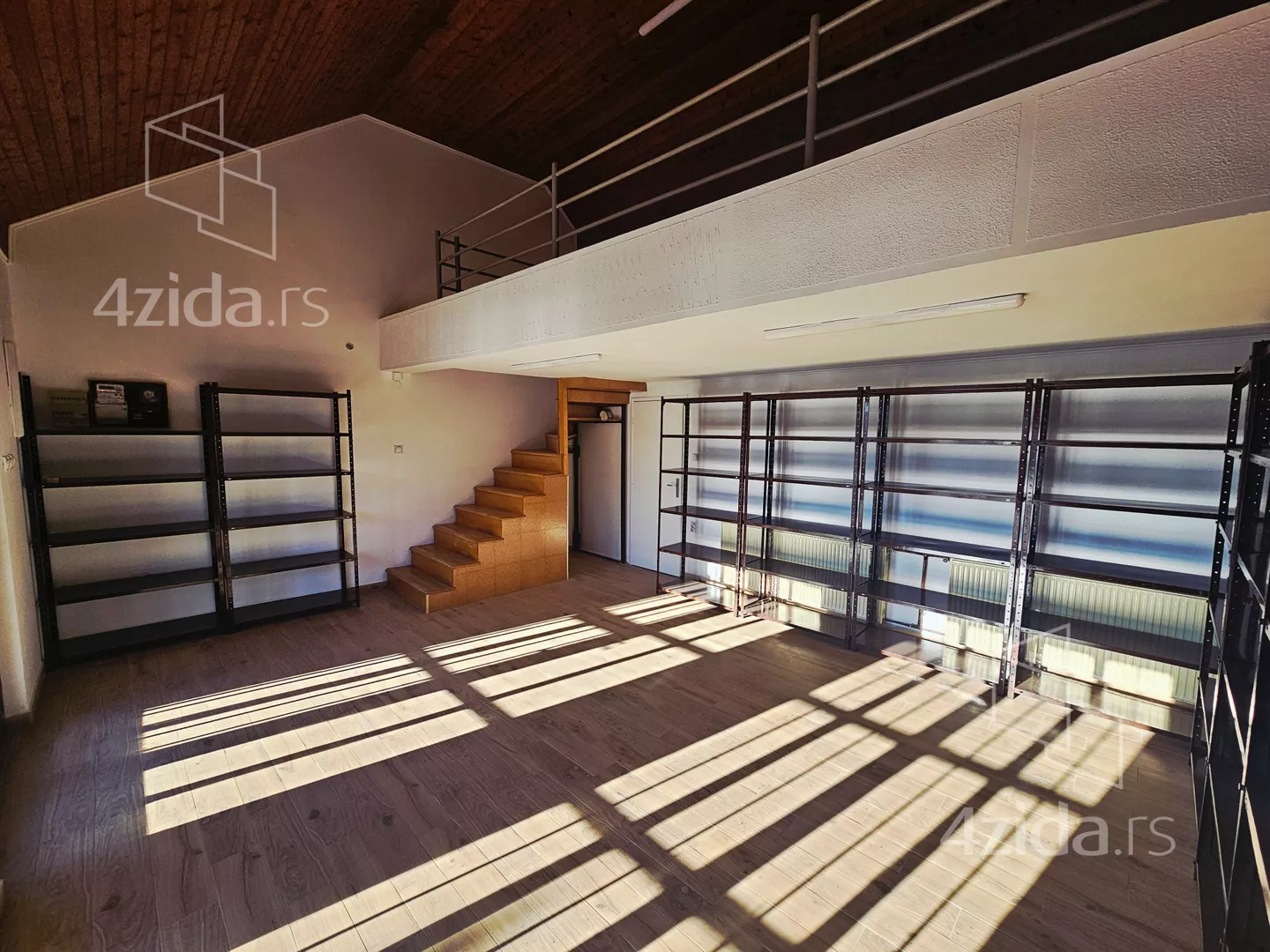 Lokal | 4zida