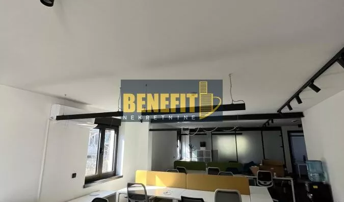 Poslovna zgrada | 4zida