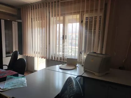 Emila Zole | 4zida.rs