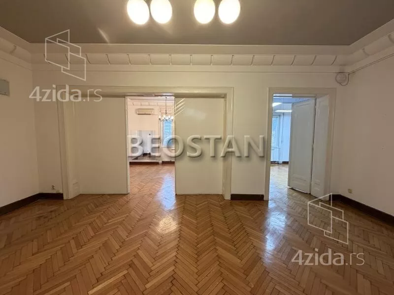 Šestosoban stan | 4zida
