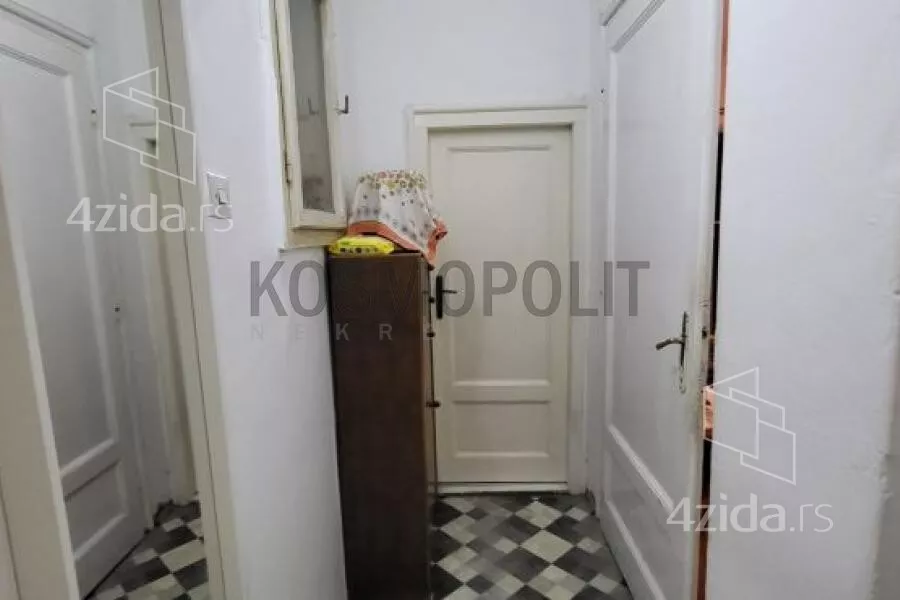 Četvoroiposoban stan | 4zida