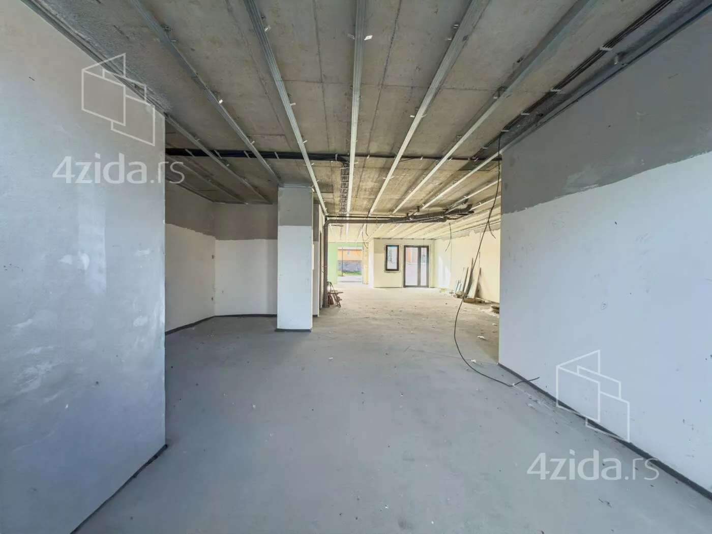 Poslovni prostor | 4zida