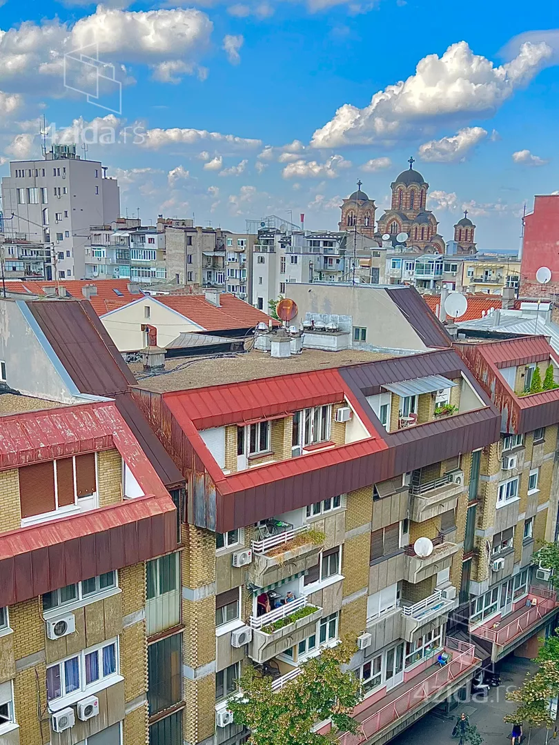 Šestosoban stan | 4zida