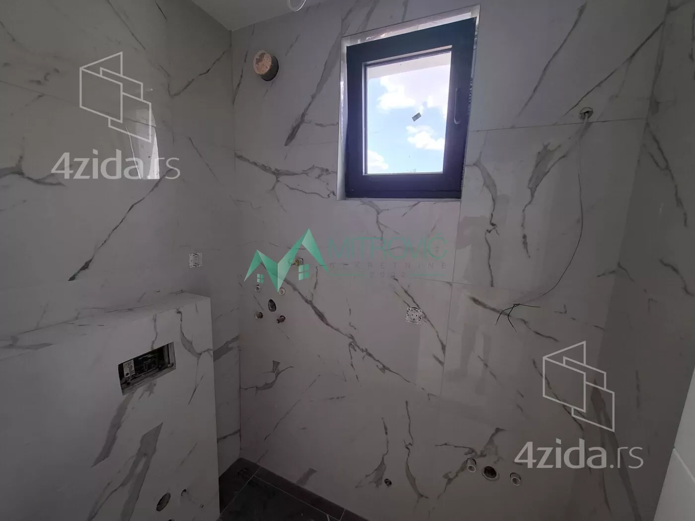 Devetosoban stan | 4zida