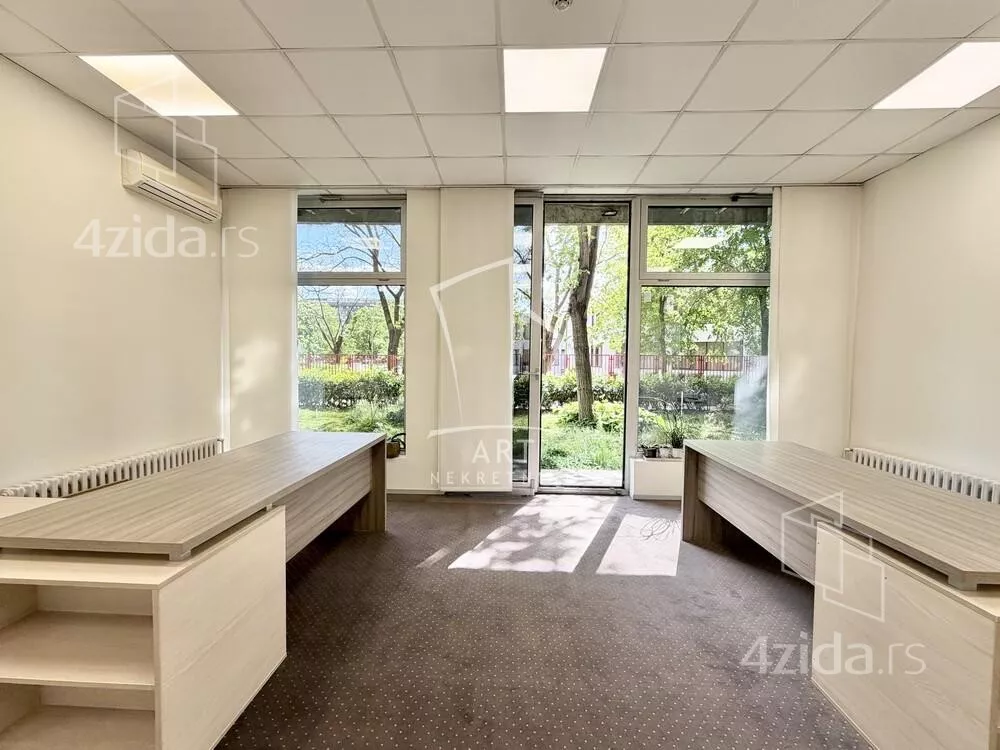 Poslovni prostor | 4zida
