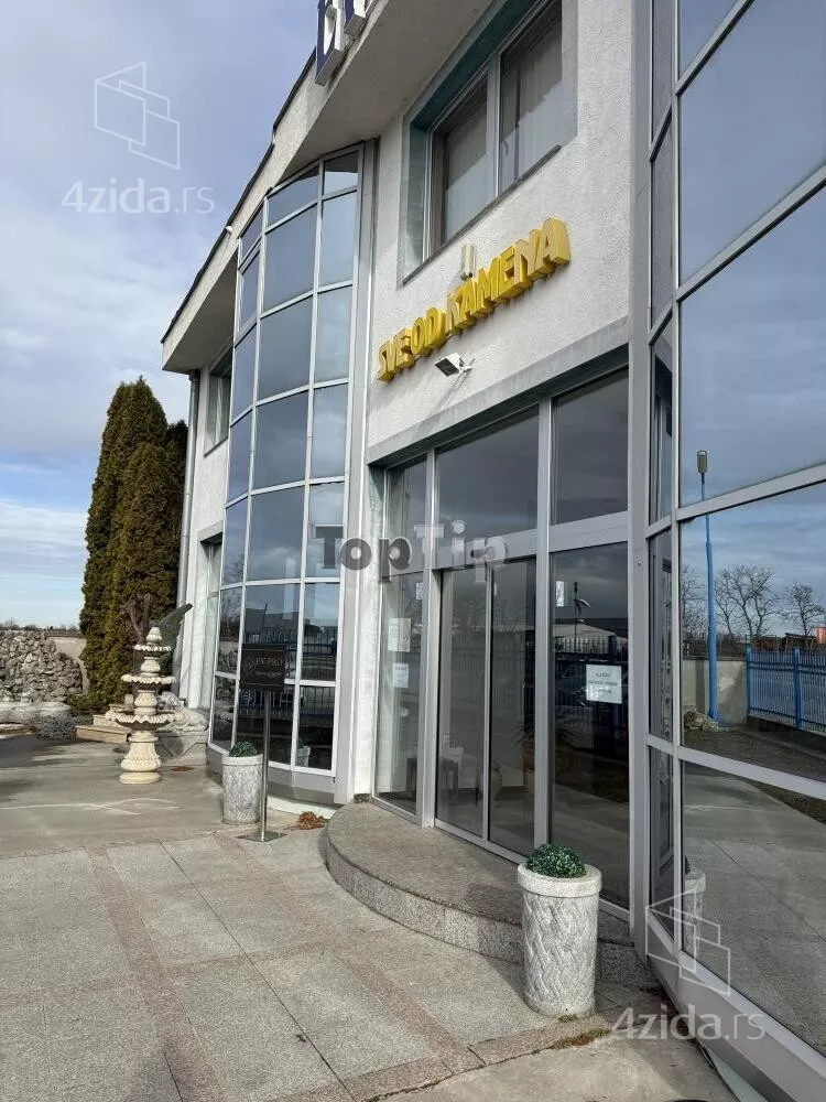 Poslovna zgrada | 4zida