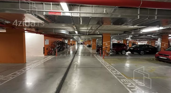 Garaža | 4zida