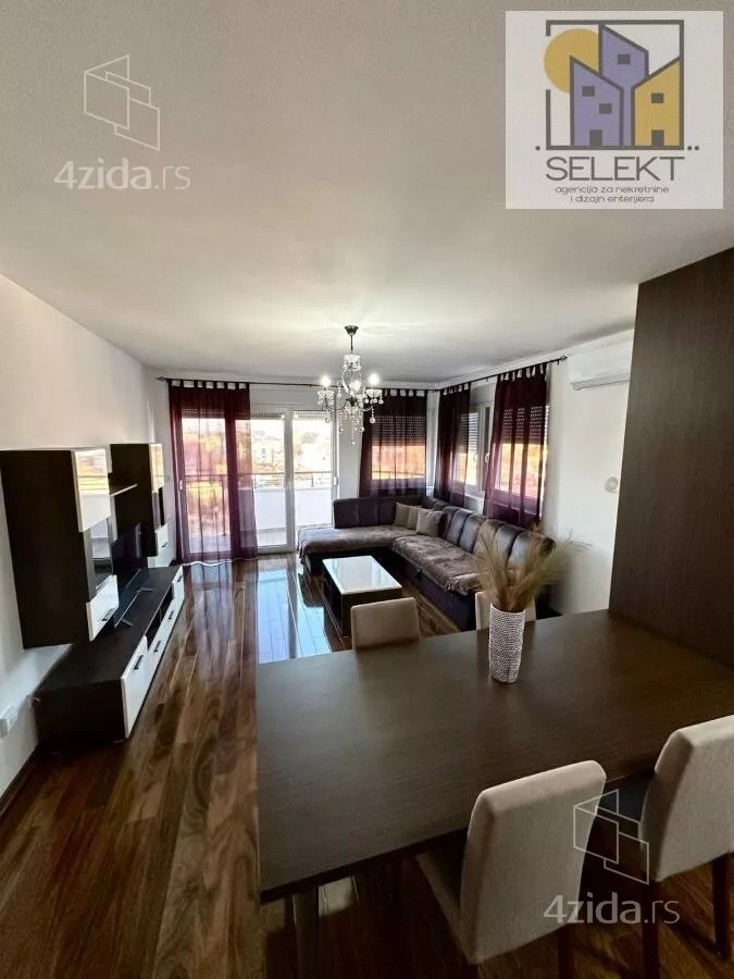 Troiposoban stan | 4zida