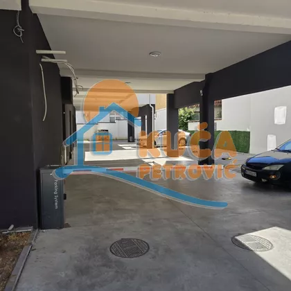 Jovana Skerlića | 4zida.rs