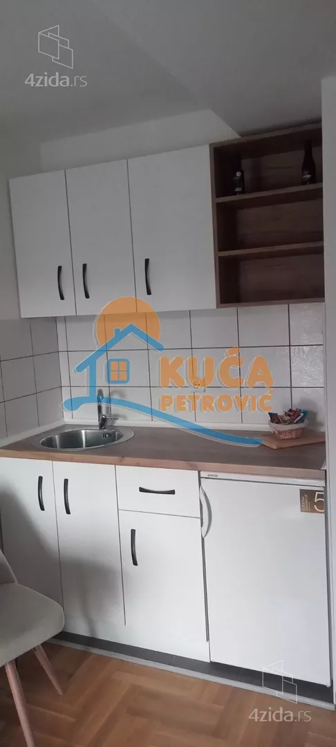 Garsonjera | 4zida