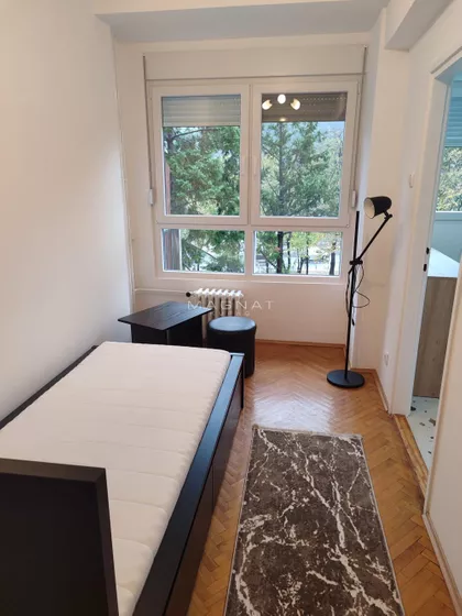 Pariske komune | 4zida.rs