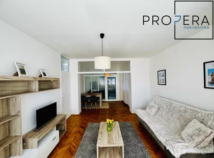 Trg Učitelj Tase | 4zida.rs