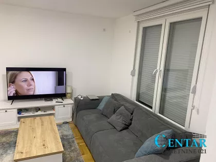 Karađorđeva | 4zida.rs