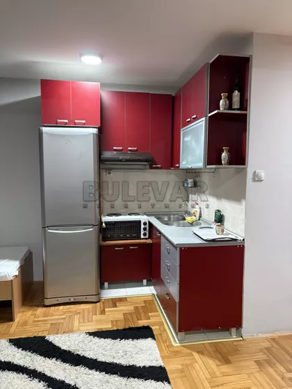 Dečanska | 4zida.rs