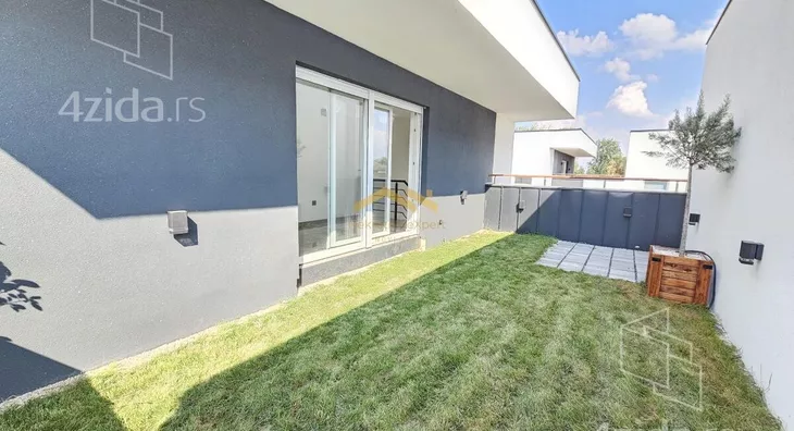 Petosoban stan | 4zida