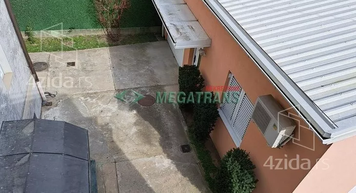 Šestosoban stan | 4zida