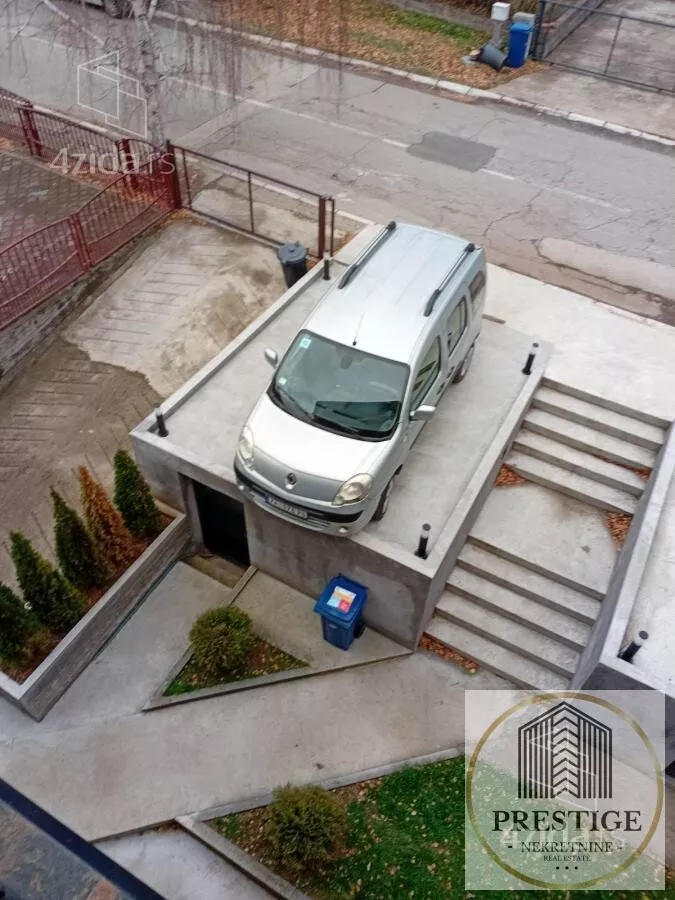 Troiposoban stan | 4zida