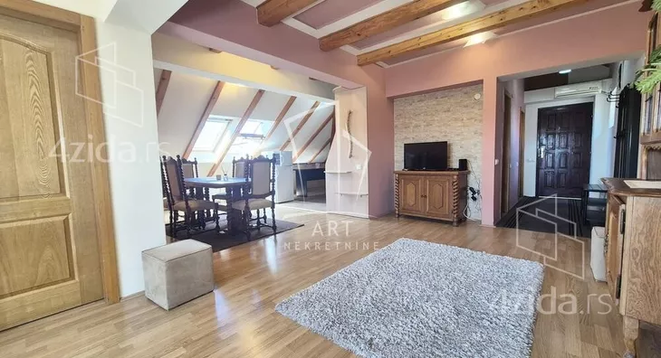 Četvoroiposoban stan | 4zida