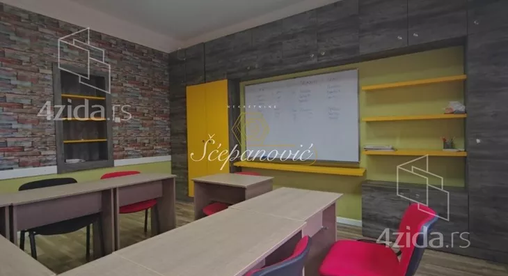 Sedmosoban stan | 4zida