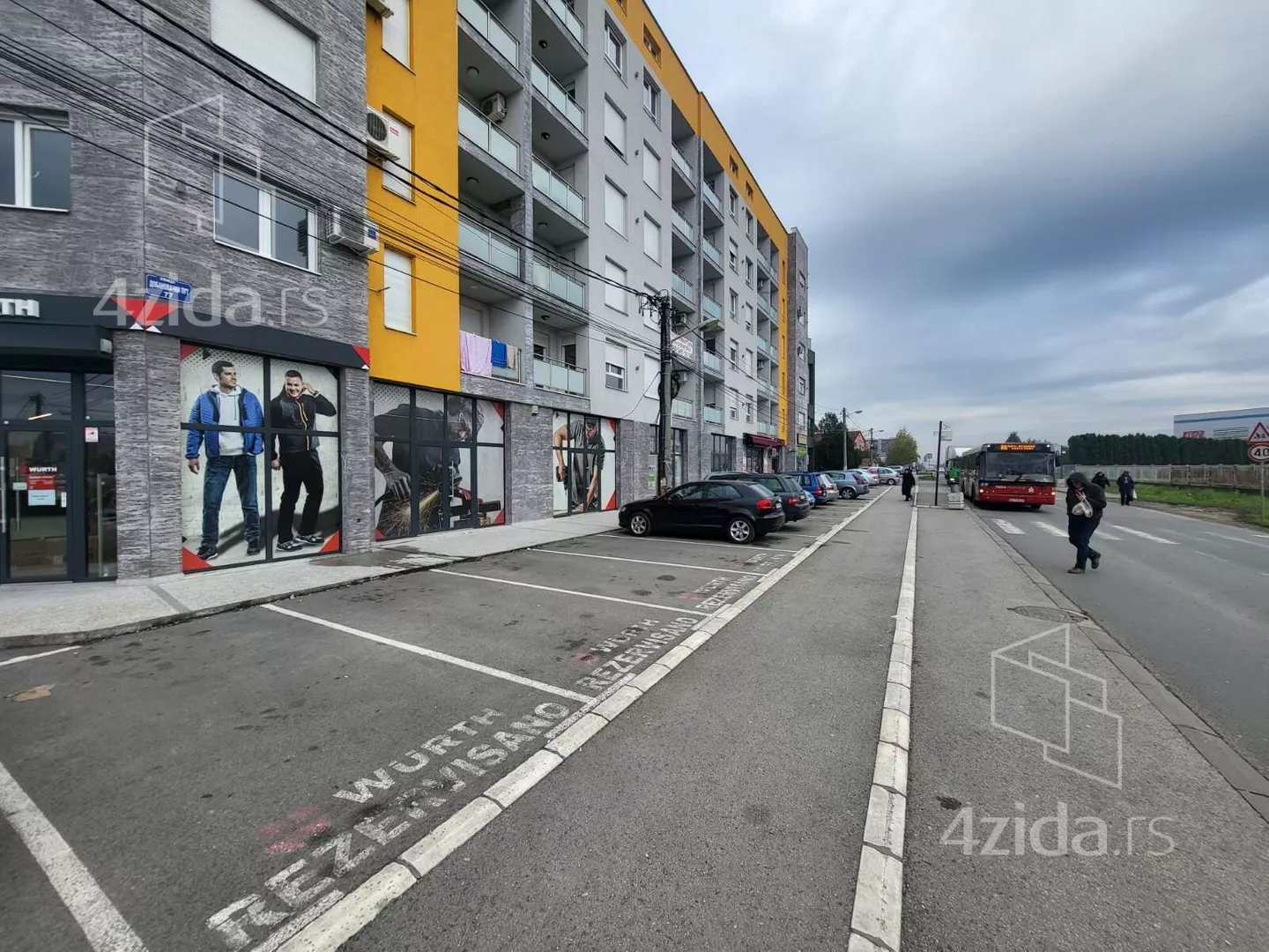 Lokal | 4zida