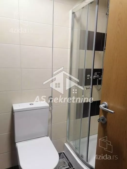 Četvoroiposoban stan | 4zida