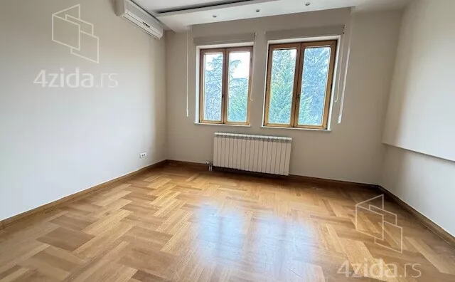 Šestosoban stan | 4zida