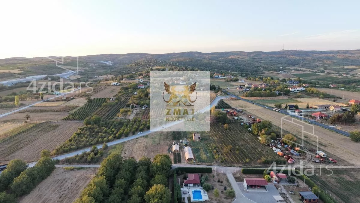 Plac | 4zida