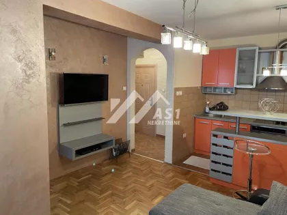 Petra Drapšina | 4zida.rs