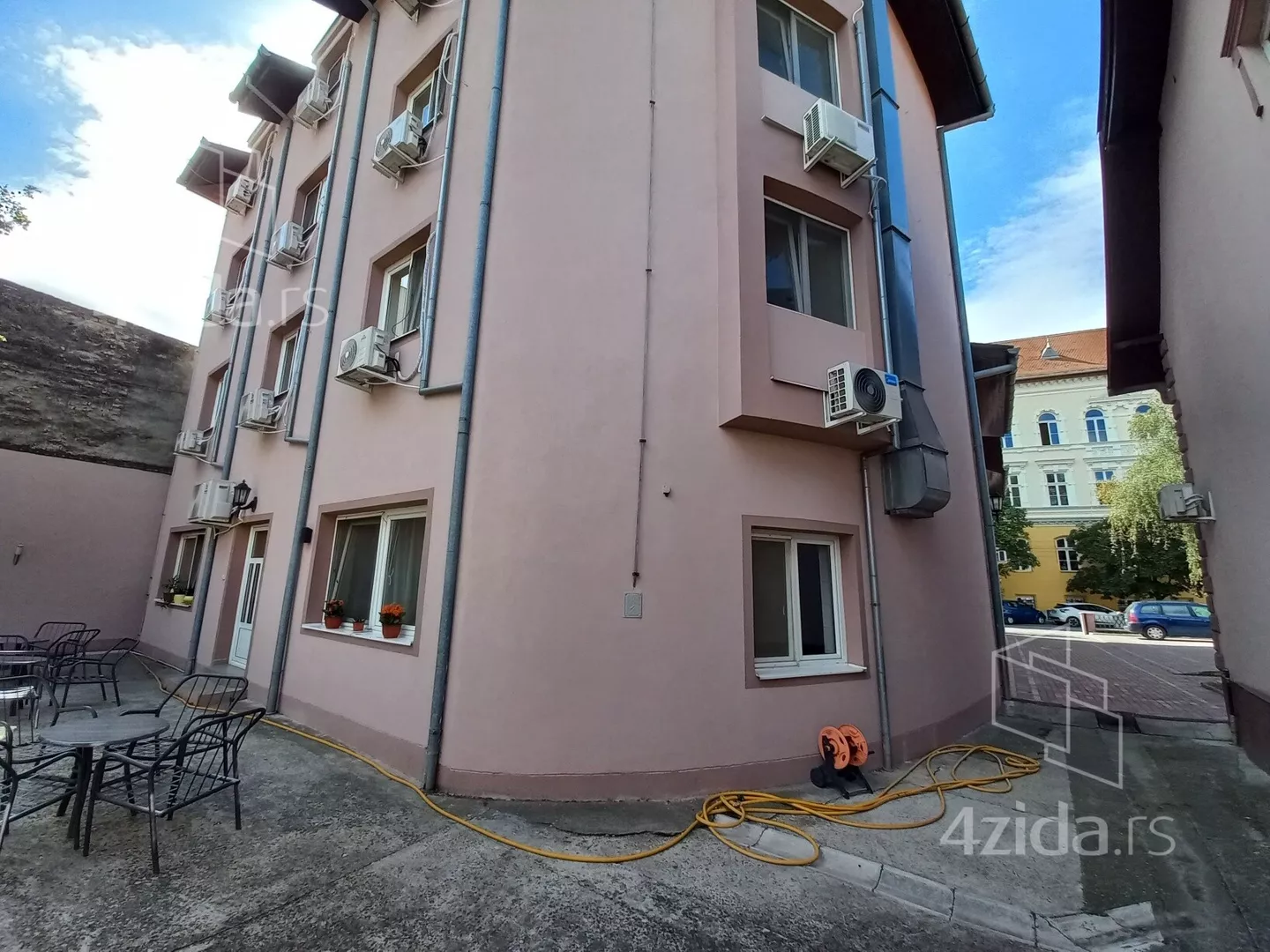 Poslovni prostor | 4zida