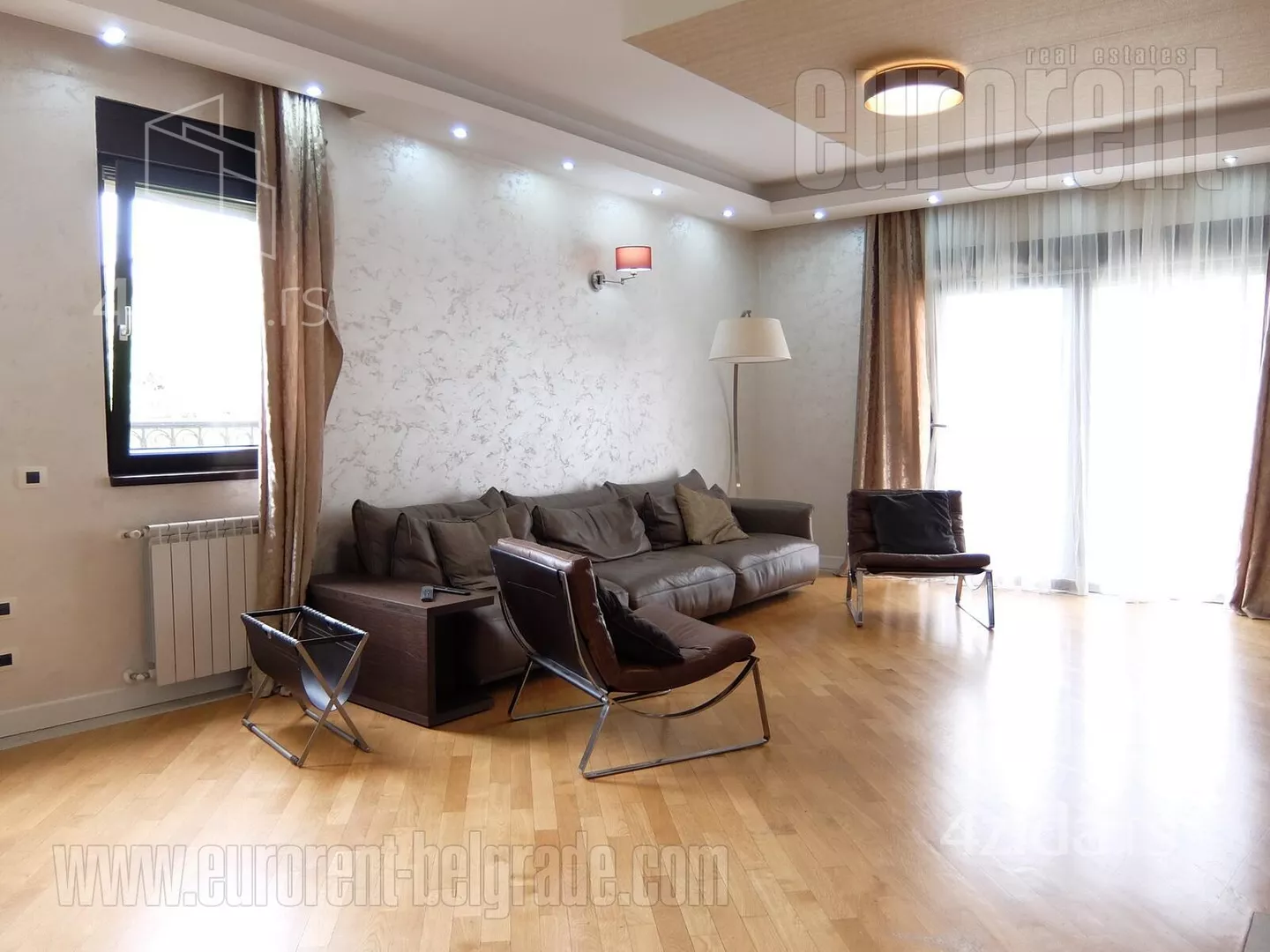 Četvoroiposoban stan | 4zida