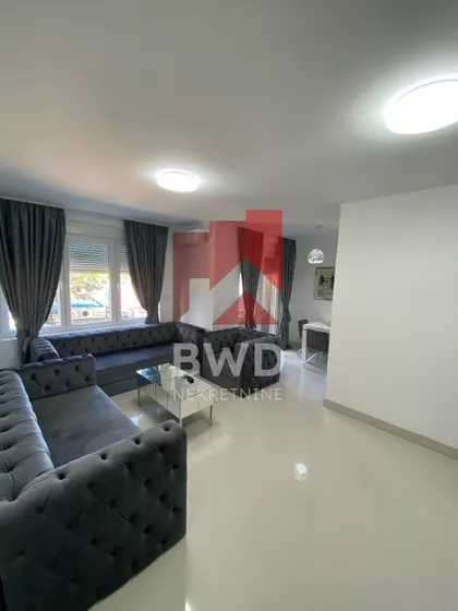 Trg Kosturnica | 4zida.rs