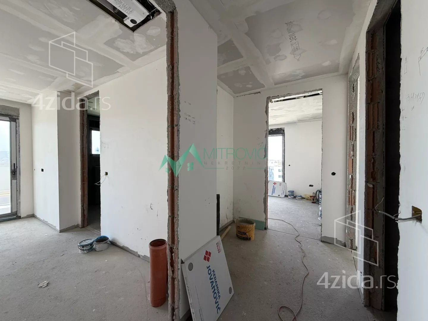 Petosoban stan | 4zida