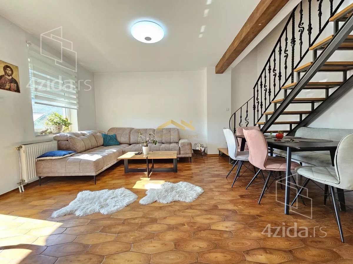 Petosoban stan | 4zida