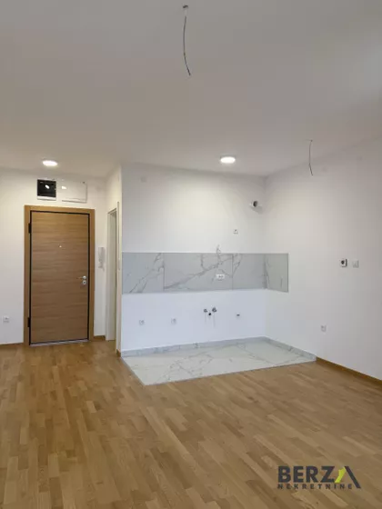 Bulevar Patrijarha Pavla (Somborski Bulevar) | 4zida.rs