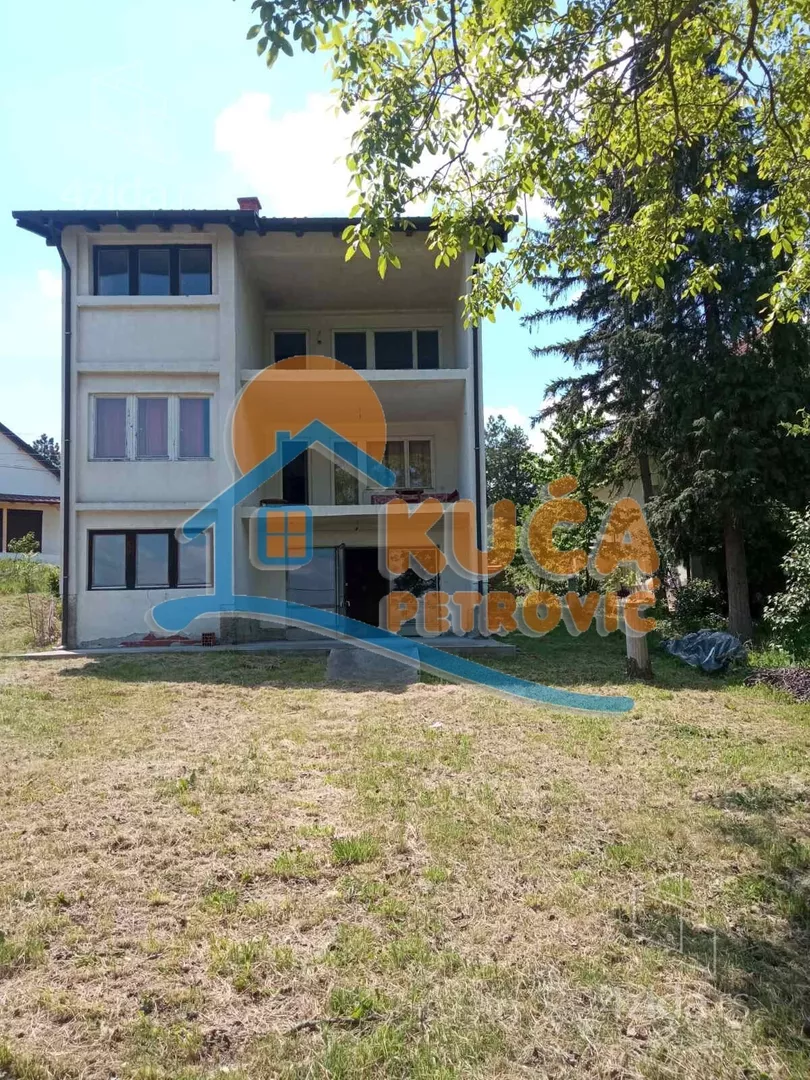 Lokal | 4zida