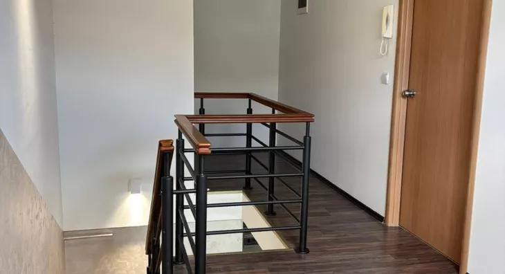 Šestosoban stan | 4zida