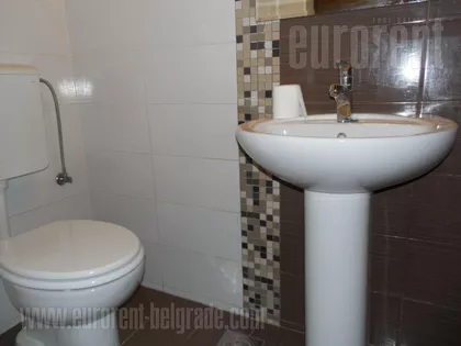 CRVENI KRST | 4zida.rs