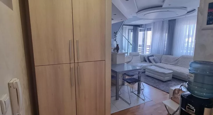 Četvoroiposoban stan | 4zida