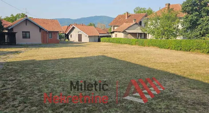 Građevinsko zemljište | 4zida