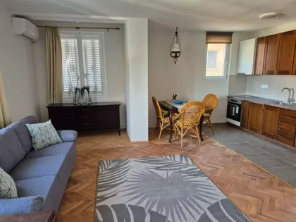 Milana Stanivukovića 1 | 4zida.rs