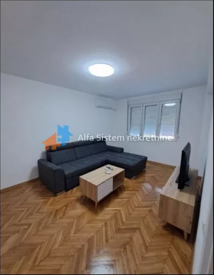 Crveni Krst Vračar | 4zida.rs