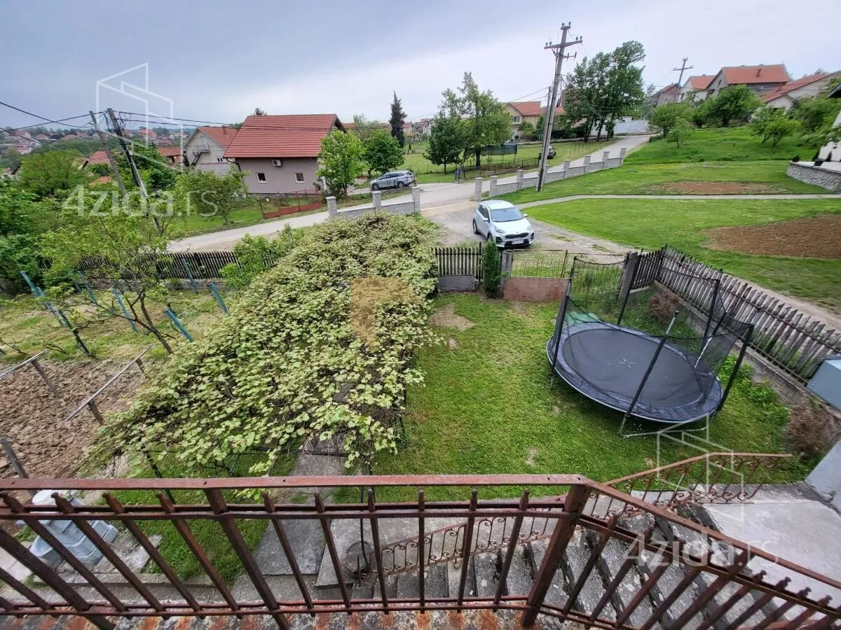 Plac | 4zida