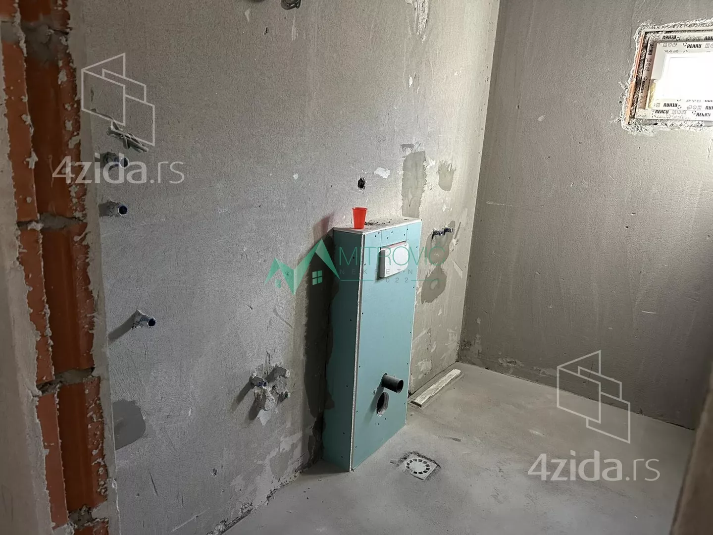 Troiposoban stan | 4zida