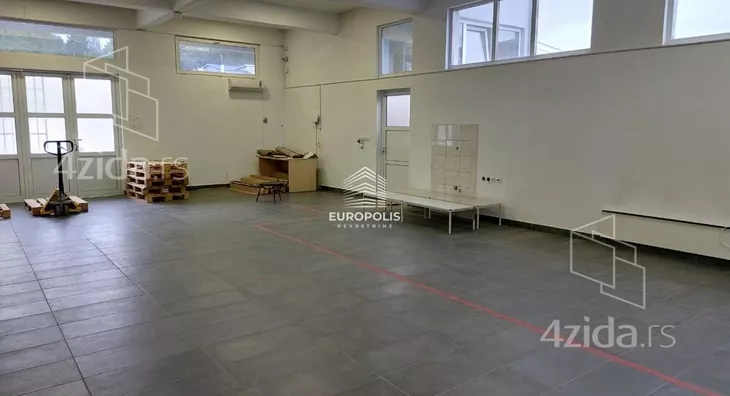 Poslovni prostor | 4zida
