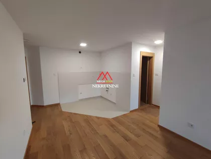 Lasla Gala | 4zida.rs