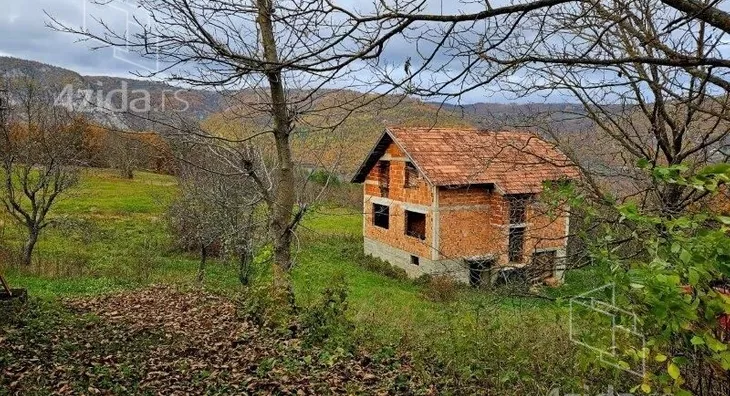 Plac | 4zida