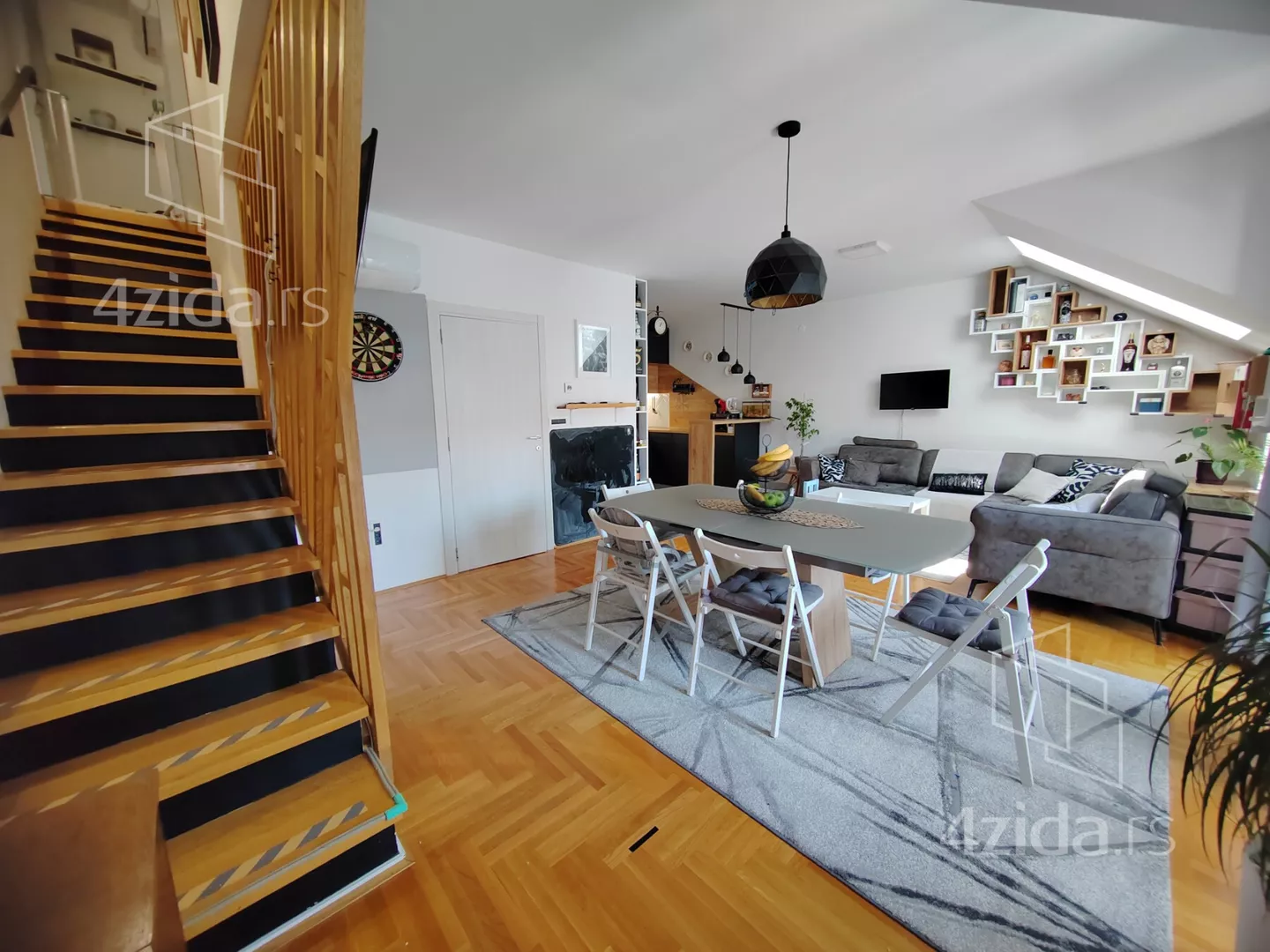 Četvorosoban stan | 4zida