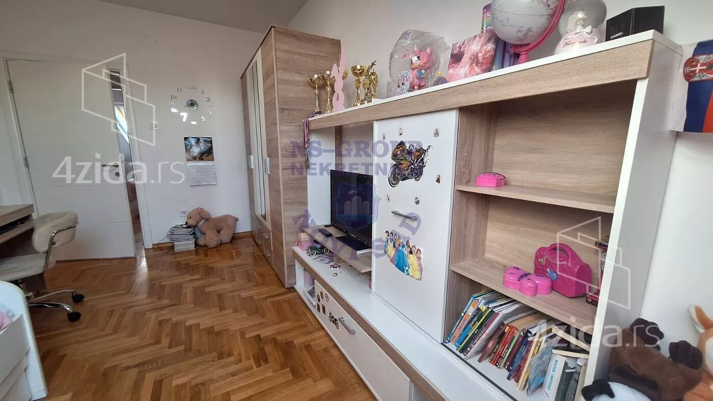 Troiposoban stan | 4zida