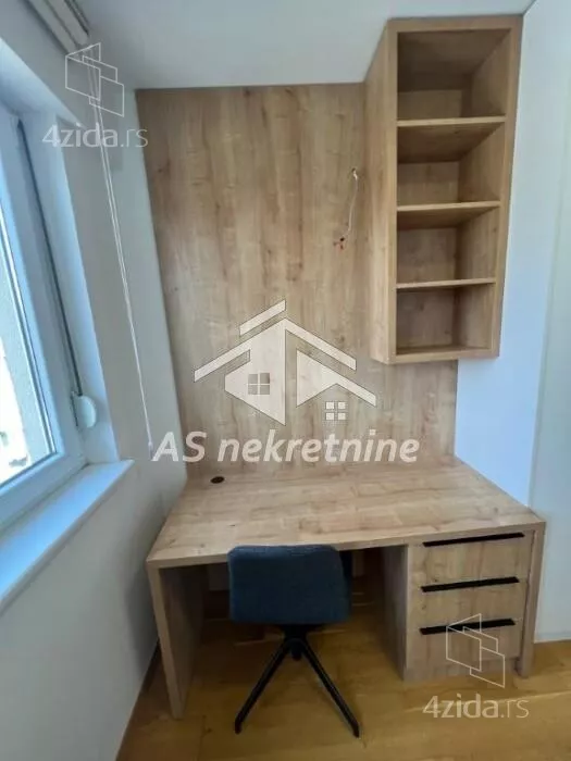 Četvoroiposoban stan | 4zida
